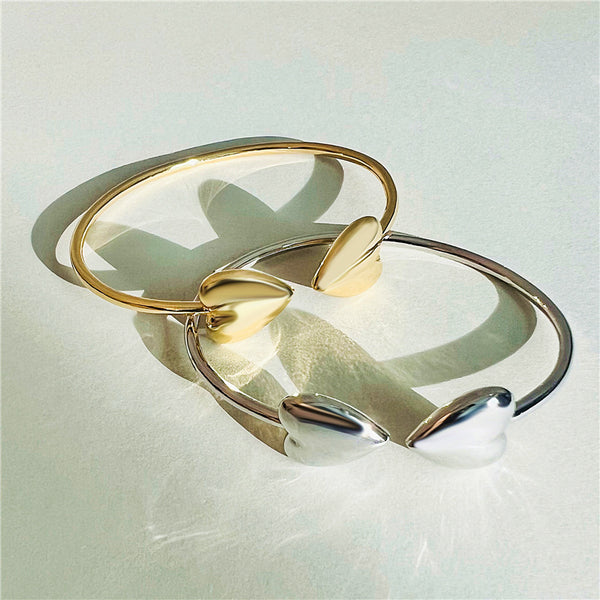 Wholesale IG Style Casual Heart Shape Copper 18K Gold Plated Bangles in Bulk