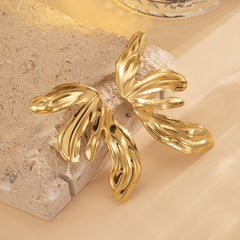 wholesale IG Style Sweet Flower 304 Stainless Steel 18K Gold Plated Ear Studs - ChicMeto