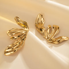 wholesale IG Style Sweet Flower 304 Stainless Steel 18K Gold Plated Ear Studs - ChicMeto