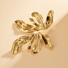 wholesale IG Style Sweet Flower 304 Stainless Steel 18K Gold Plated Ear Studs - ChicMeto