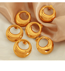 wholesale IG Style Casual Elegant Circle Polishing Hollow Out 304 Stainless Steel 18K Gold Plated Ear Studs - ChicMeto