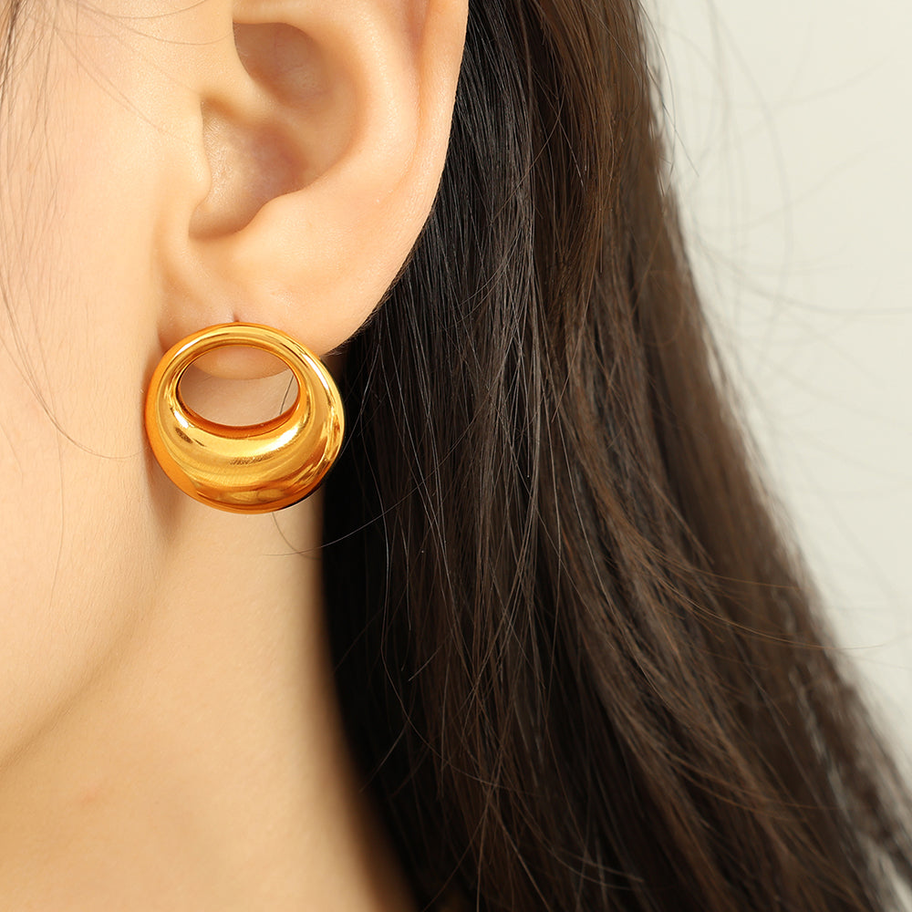 wholesale IG Style Casual Elegant Circle Polishing Hollow Out 304 Stainless Steel 18K Gold Plated Ear Studs - ChicMeto