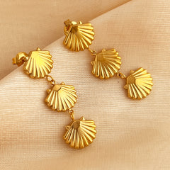 Wholesale 1 Pair Elegant Vacation Sector Shell Polishing 304 Stainless Steel 18K Gold Plated Drop Earrings - ChicMeto