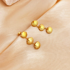 Wholesale 1 Pair Elegant Vacation Sector Shell Polishing 304 Stainless Steel 18K Gold Plated Drop Earrings - ChicMeto