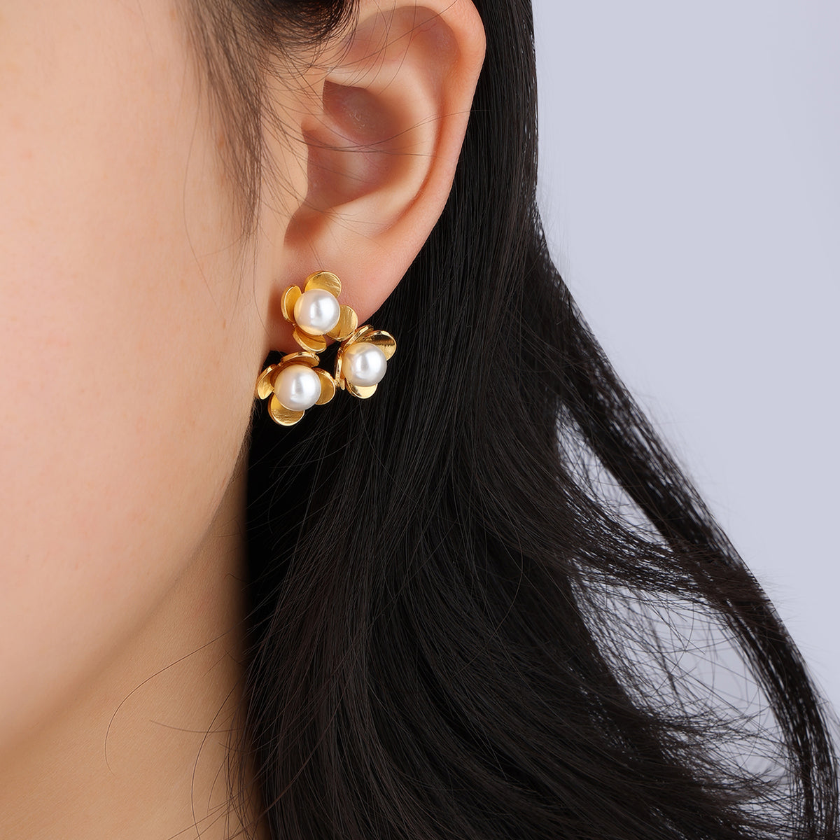 wholesale Elegant Lady Streetwear Flower Inlay 304 Stainless Steel Artificial Pearls 18K Gold Plated Ear Studs - ChicMeto