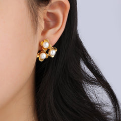 wholesale Elegant Lady Streetwear Flower Inlay 304 Stainless Steel Artificial Pearls 18K Gold Plated Ear Studs - ChicMeto