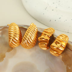 Wholesale 1 Pair IG Style Basic Classic Croissant Polishing Plating Pleated 304 Stainless Steel 18K Gold Plated Ear Studs - ChicMeto