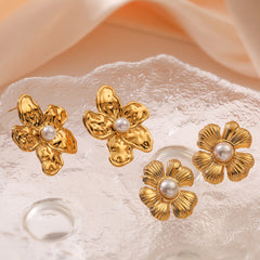 wholesale Retro Exaggerated Flower Inlay 304 Stainless Steel Pearl Ear Studs - ChicMeto