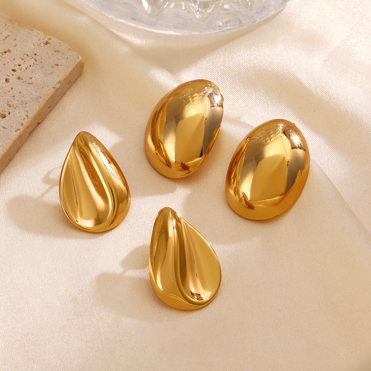 Wholesale 1 Pair Simple Classic Style Oval Water Droplets Plating 304 Stainless Steel 18K Gold Plated Ear Studs - ChicMeto