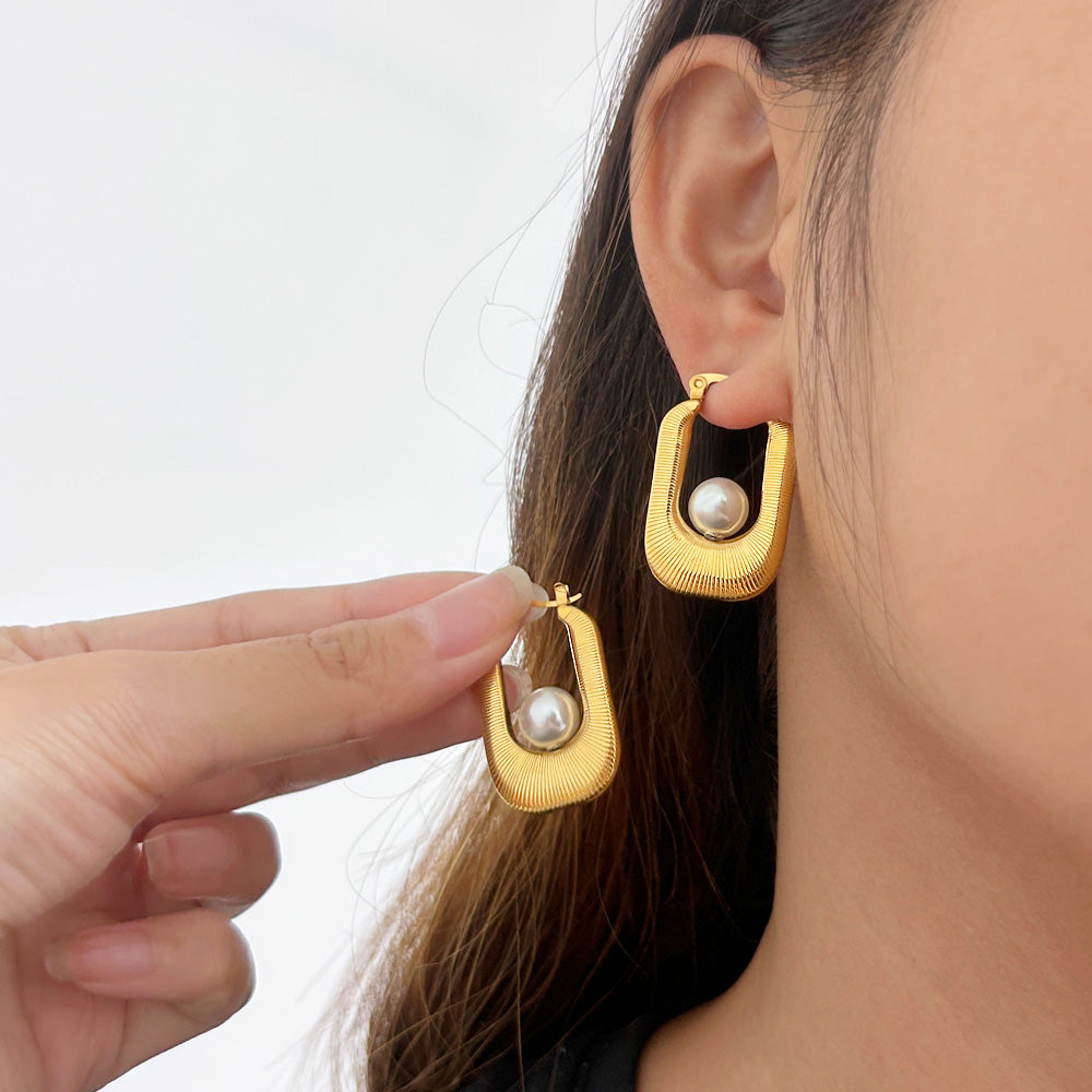 Wholesale 1 Pair Exaggerated Simple Style U Shape Inlay 304 Stainless Steel Plastic Pearl 18K Gold Plated Hoop Earrings - ChicMeto