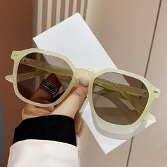 Wholesale Classic Style Solid Color PC Square Full Frame Women Sunglasses - ChicMeto