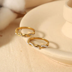 Wholesale Classic Twist Stainless Steel Rings | 18K Gold Plated with Pearl & Zircon Inlays - ChicMeto