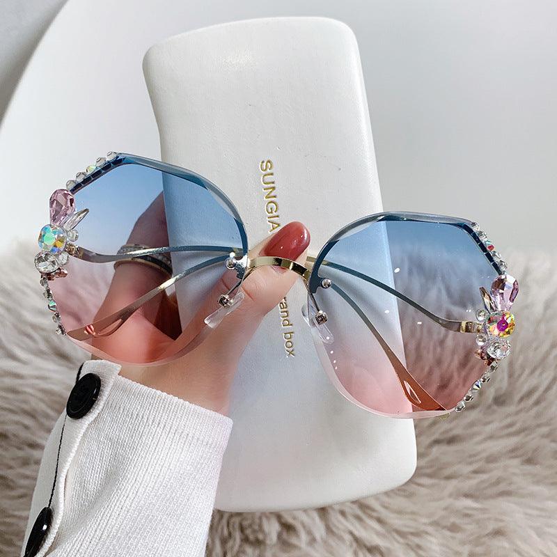 Wholesale Elegant Geometric AC Oval Frame Diamond Half Frame Women's Sunglasses - ChicMeto