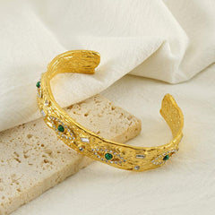 Wholesale Elegant Retro Eye Design Bangle Stainless Steel with Zircon Inlay 18K Gold Plating - ChicMeto