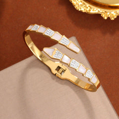 Wholesale Elegant Simple Style Geometric Titanium Steel Plating Inlay Rhinestones Shell 18K Gold Plated Bangle - ChicMeto