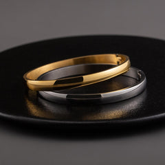 Wholesale Elegant Simple Style Round Stainless Steel Shiny Metallic Plating 18K Gold Plated Bangle - ChicMeto