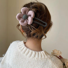 Wholesale Fashion Flower Plush Hair Clip 1 Piece - ChicMeto