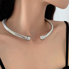 Wholesale Modern Streetwear Solid Color Alloy Women's Choker - ChicMeto