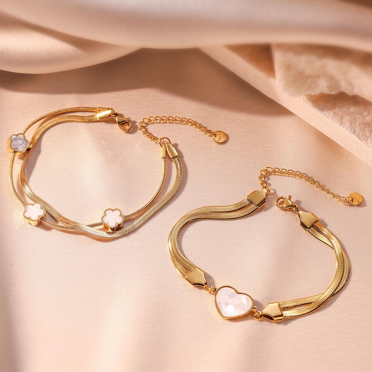 Wholesale Simple Style Heart-Shaped Bracelets Titanium Steel Plating with Shell Inlay 18k Gold Plated - ChicMeto