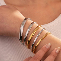 Wholesale Simple Style Oval Solid Color Stainless Steel Plating 18K Gold Plated Bangle - ChicMeto