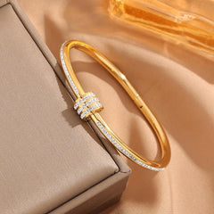 Wholesale Simple Style Round Bangle Titanium Steel Plating Gold Plated - ChicMeto