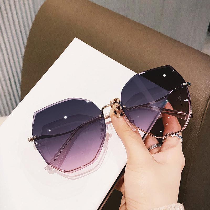 Wholesale Simple Style Solid Color PC Butterfly Frame Patchwork Frameless Women Sunglasses - ChicMeto